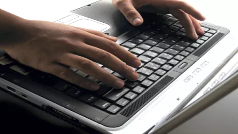34% of online shopping dollars going offshore