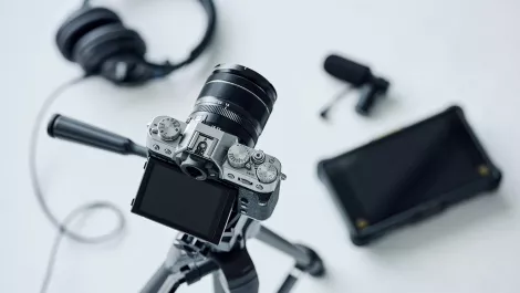 Fujifilm x t30 in silver  body only    indicative price   1 649 and fujinon xf16mmf2