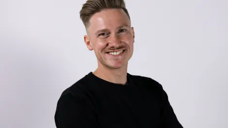 Simon rollenbeck   head of marketing komo technologies